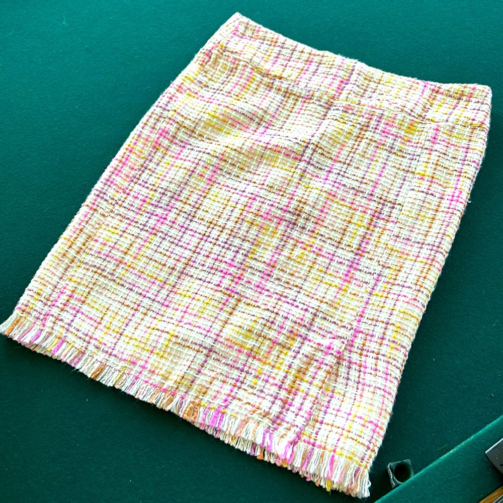 Pink and white plaid skirt